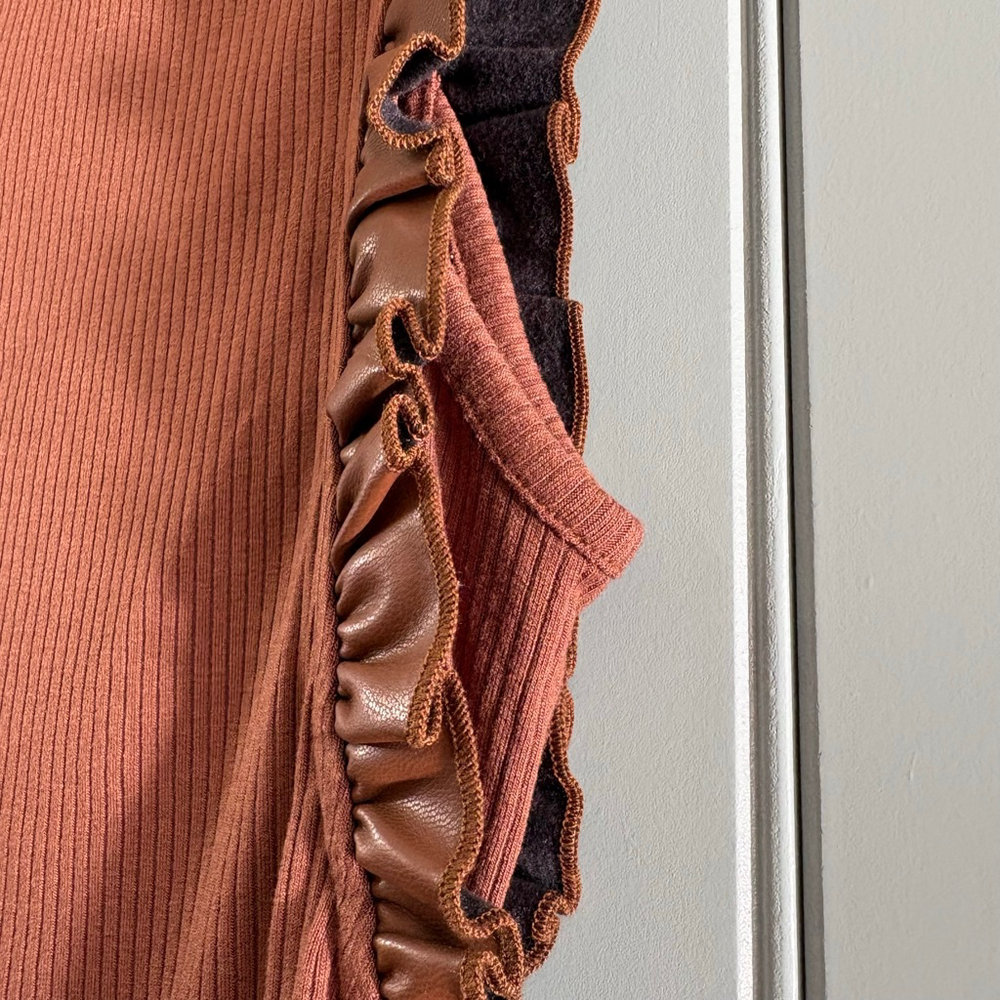 Sunday in Brooklyn Ribbed Tank Top M Brown Ruffle - Picture 3 of 6